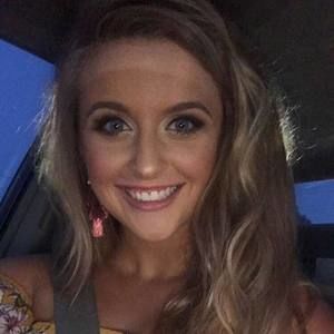 Meet your Posher, Hallie